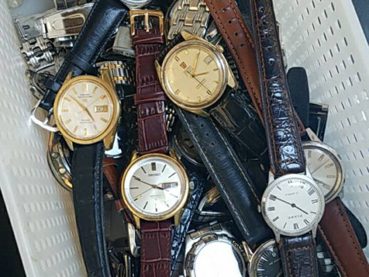 OMEGA（オメガ）やSEIKO（セイコー）などアンティーク時計を数本まとめて買取｜東京都品川区にて腕時計買取